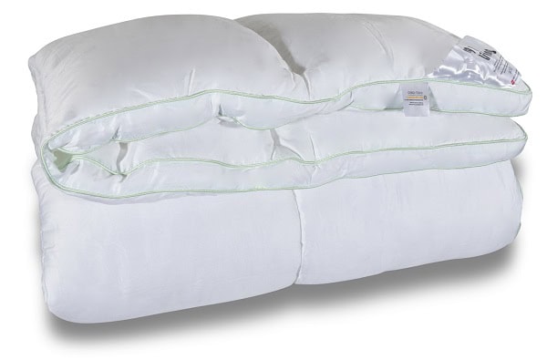 Bambus helårsdyne foldet sammen