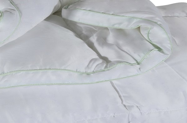 Bambus helårsdyne med 3 cm høj panelkant