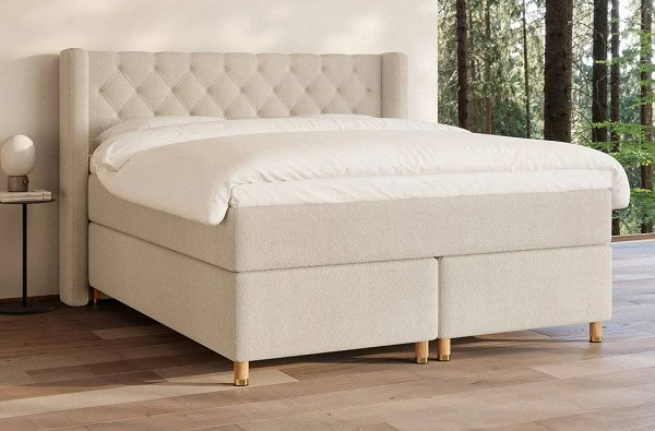 Eira Kontinentalseng i boucle cream