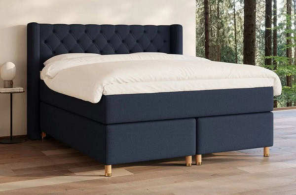 Eira Kontinentalseng i dyb blå