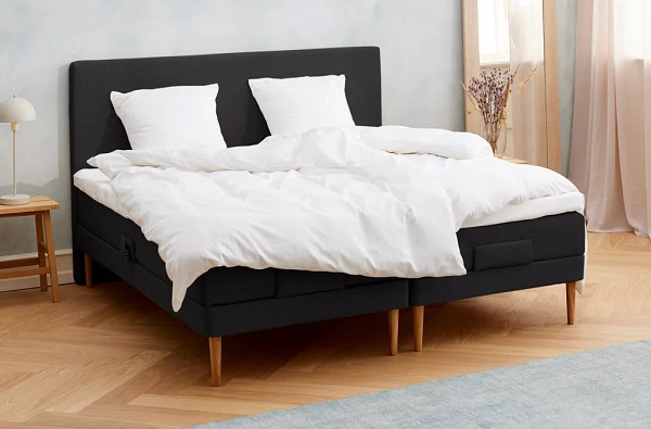 Kølende elevationsseng i sort