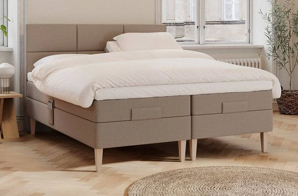 Ragna elevationsseng i brun